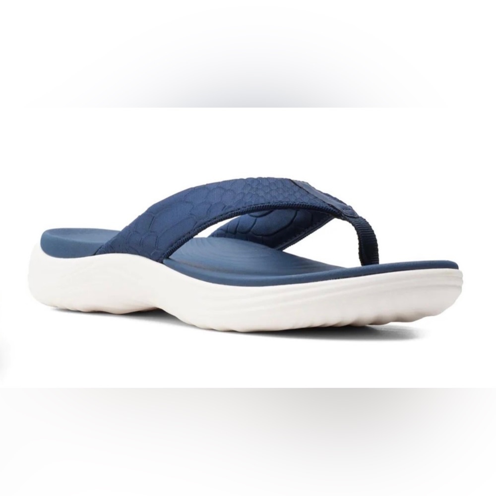 ⛅️ NWB! Clarks Cloudsteppers Comfort Thongs